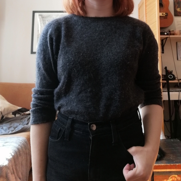 Elie Tahari cashmere sweater - Picture 3 of 3